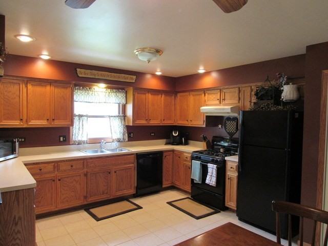 418 Fulton St - Photo 3 of 20