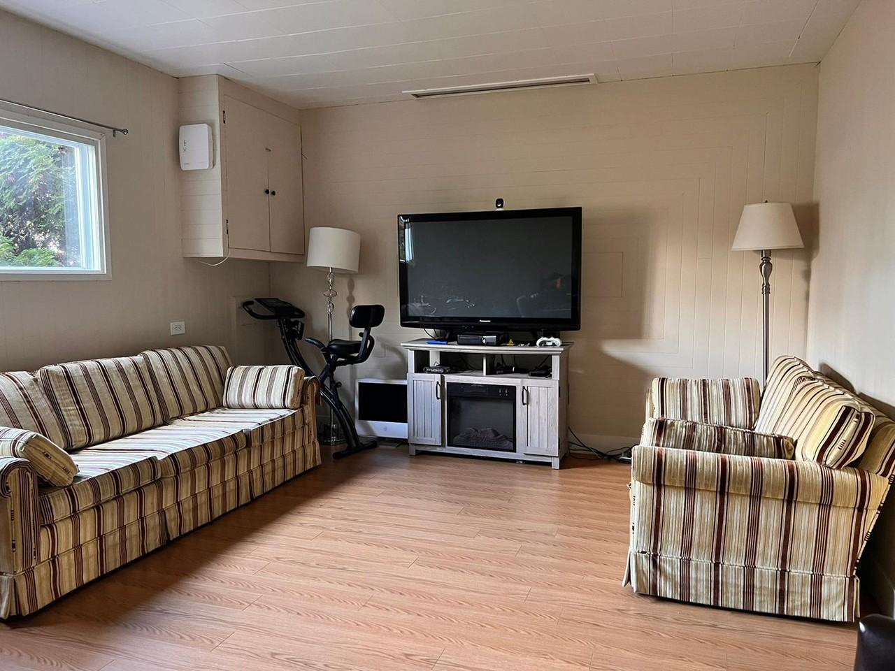 1213 Wychbury Avenue - Photo 2 of 20