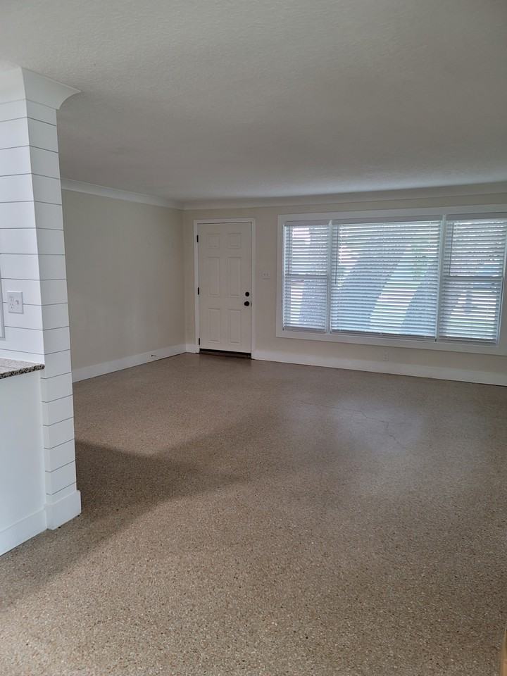 804 15th Avenue - Photo 4 of 17