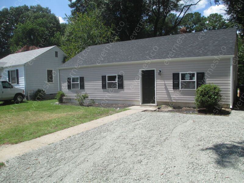 1008 Bundy Ave - Photo 2 of 11
