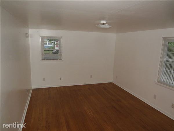 Pierson Avenue and Atlantic Avenue - Photo 2 of 10