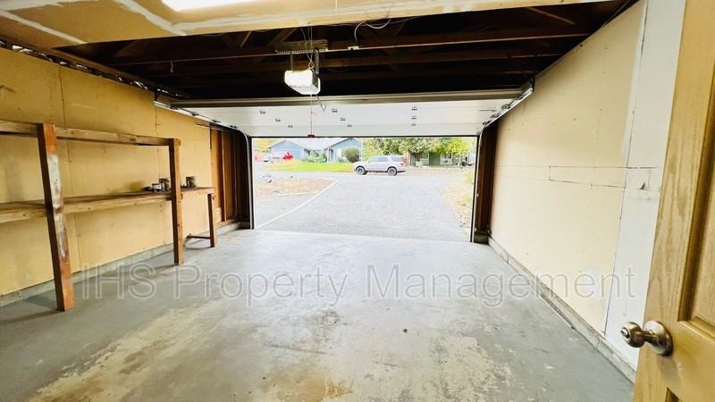 1613 S Palouse Pl - Photo 4 of 24