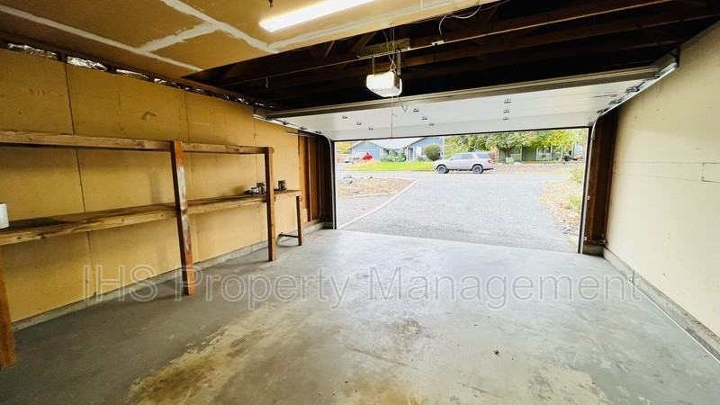 1613 S Palouse Pl - Photo 5 of 24