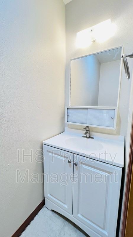 1613 S Palouse Pl - Photo 6 of 24