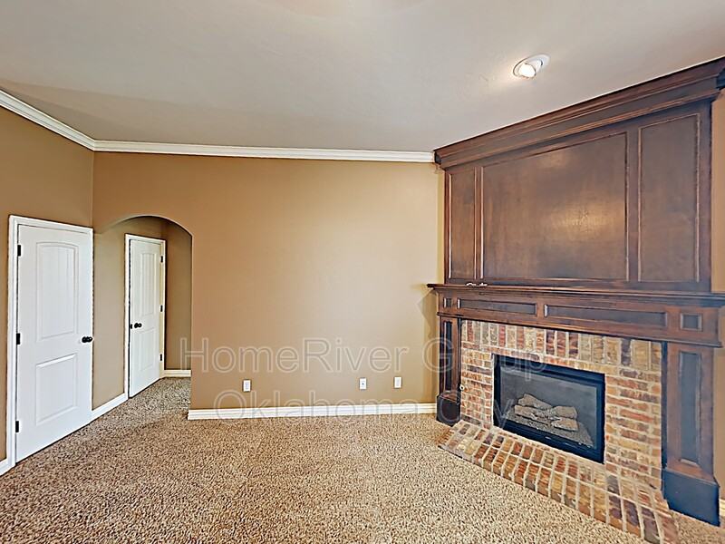 2328 Sw 136th St - Photo 2 of 17