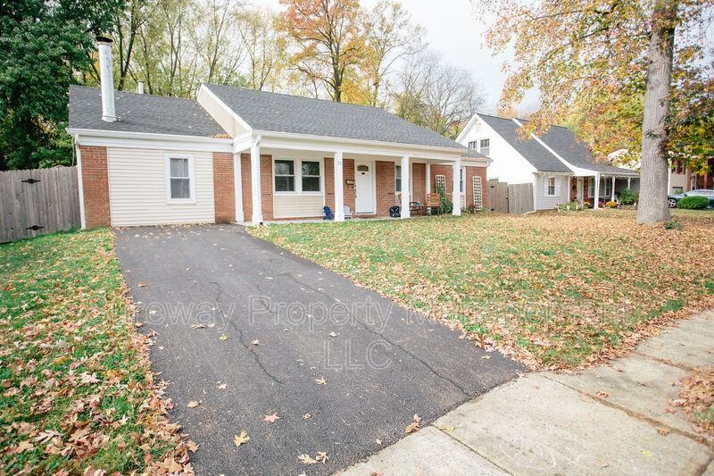 31 Edge Ln - Photo 2 of 36