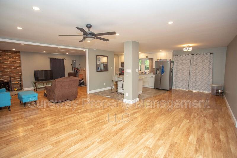 31 Edge Ln - Photo 3 of 36