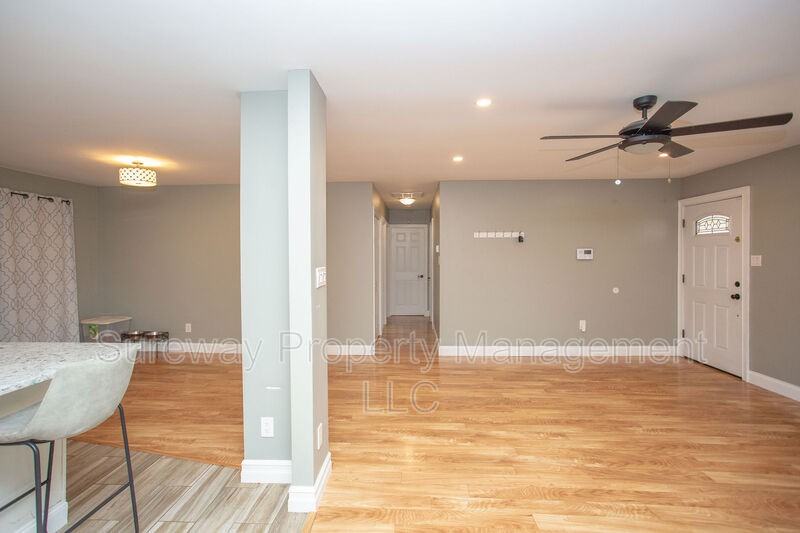 31 Edge Ln - Photo 5 of 36