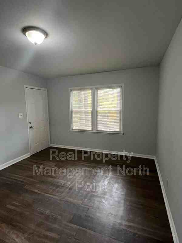 466 Birney St Ne #466 - Photo 3 of 15