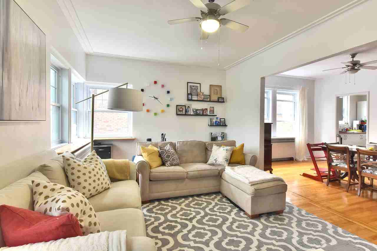 4968 Avenue Dornal - Photo 3 of 27