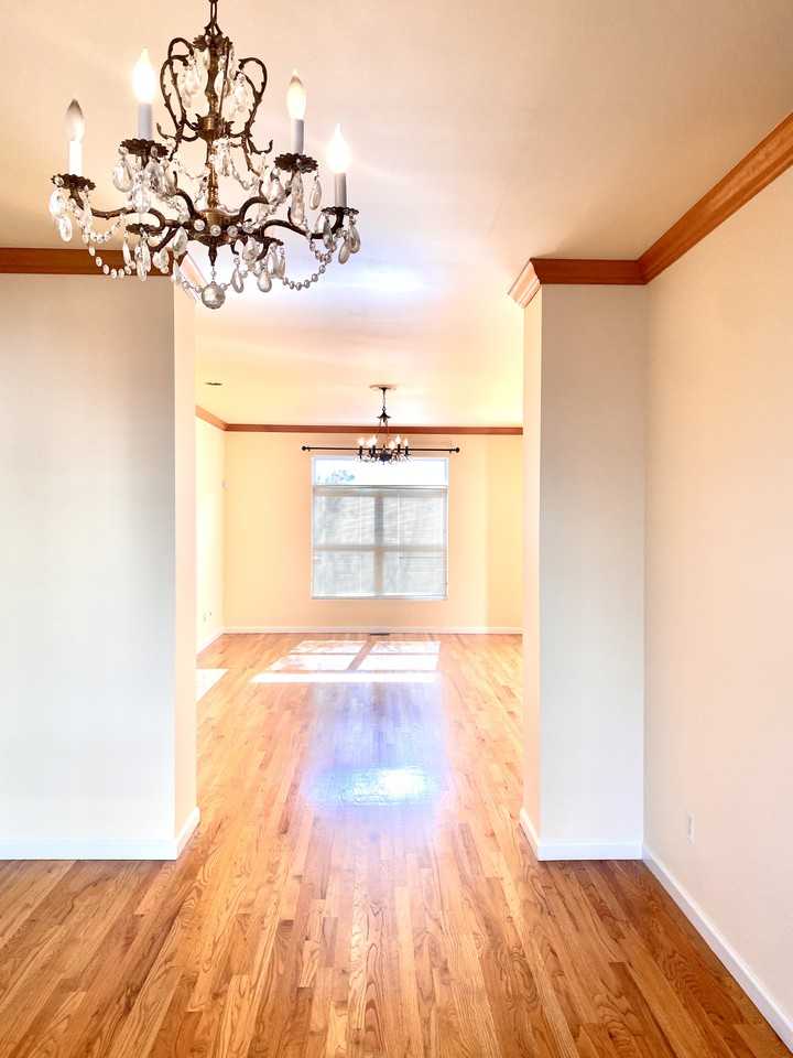 5785 Kingsbury Place - Photo 6 of 14