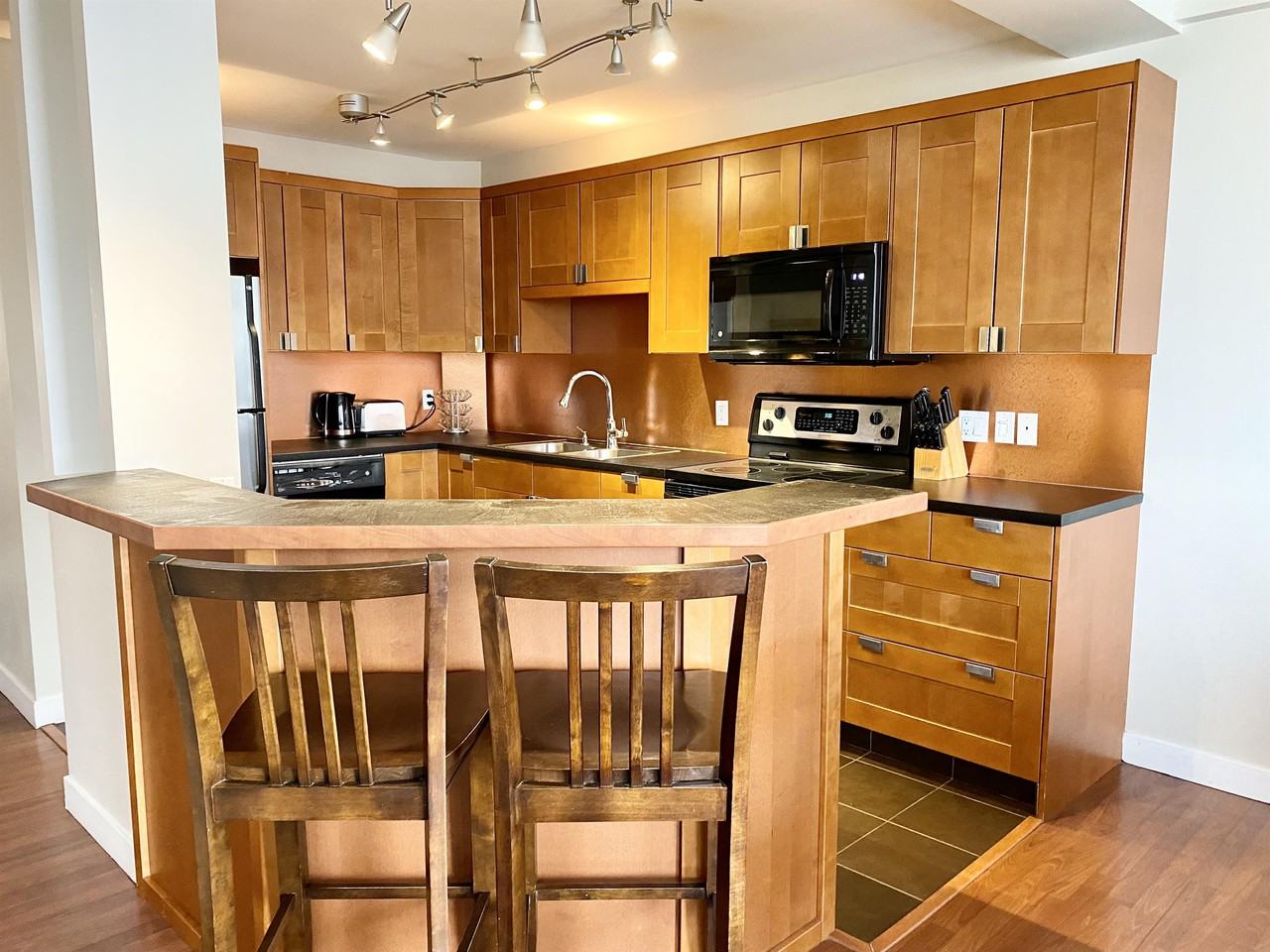 1707, 10011-116 Street #E - Photo 6 of 29