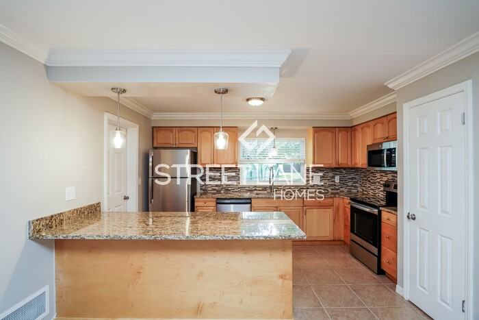 2631 Derbyshire Rd - Photo 3 of 16