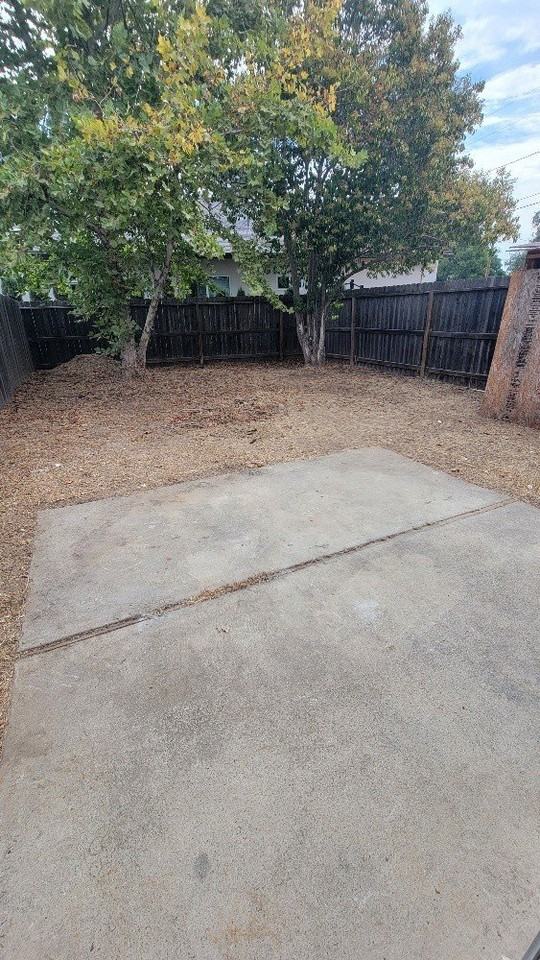 125 East St #B - Photo 3 of 13