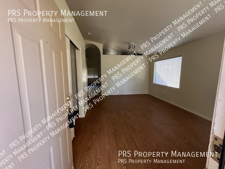 444 W Princeton Ave - Photo 2 of 22