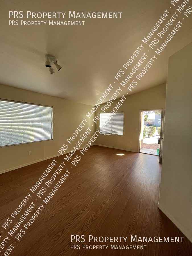 444 W Princeton Ave - Photo 3 of 22