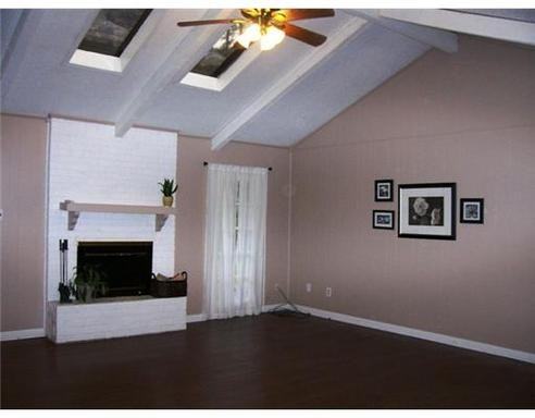 411 Whispering Pine Dr - Photo 2 of 12