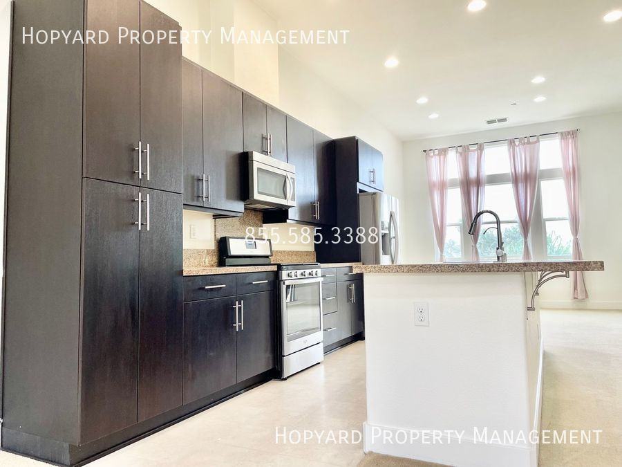 1302 N Capitol Ave #6