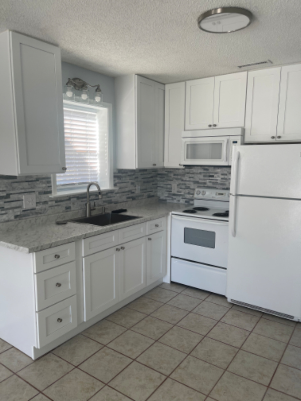 117 Ne 51st St - Photo 3 of 9