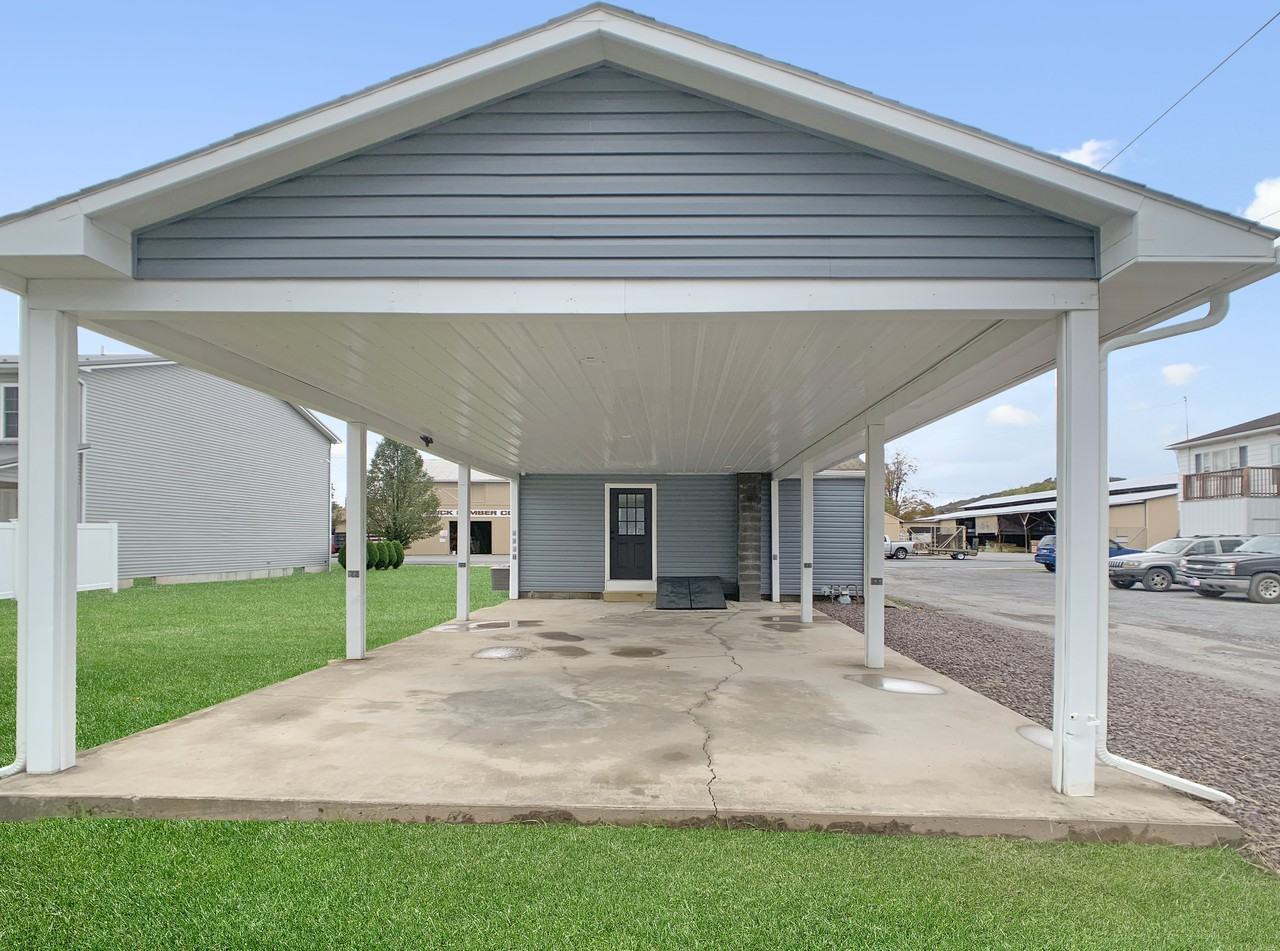 157 S Railroad St - Photo 3 of 21