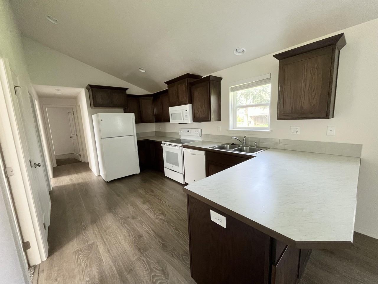 3544 Hickory Ave - Photo 2 of 10