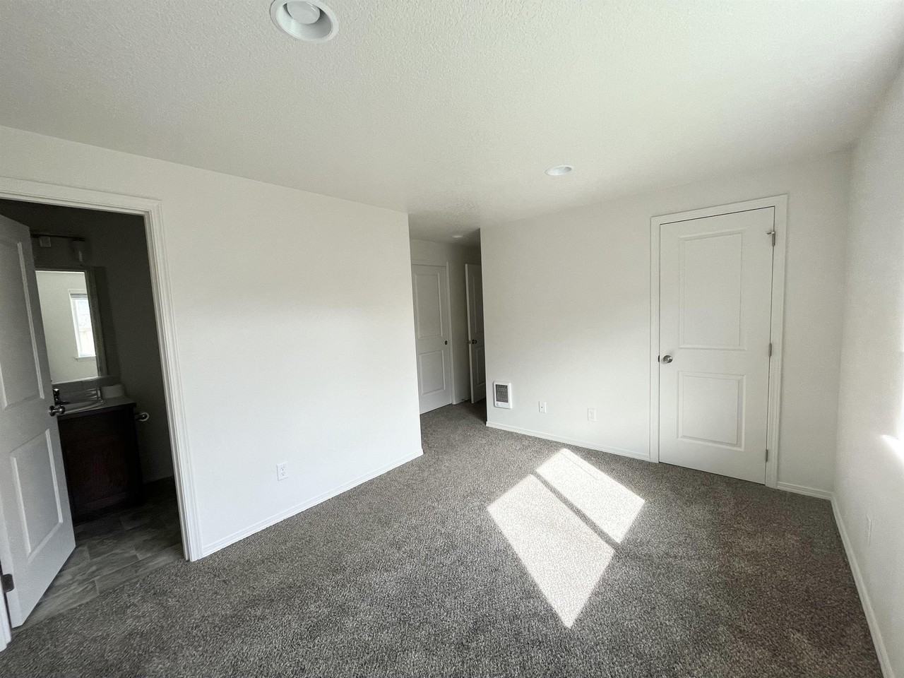 3544 Hickory Ave - Photo 6 of 10