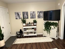 featured image of 205 King Dr #1