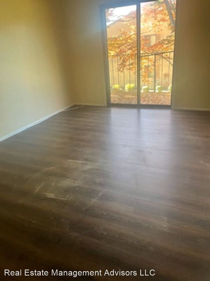 2027 Jason Drive - Photo 3 of 6