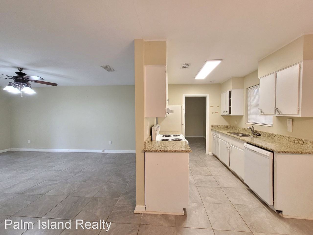 6319 E Shore Dr - Photo 2 of 10