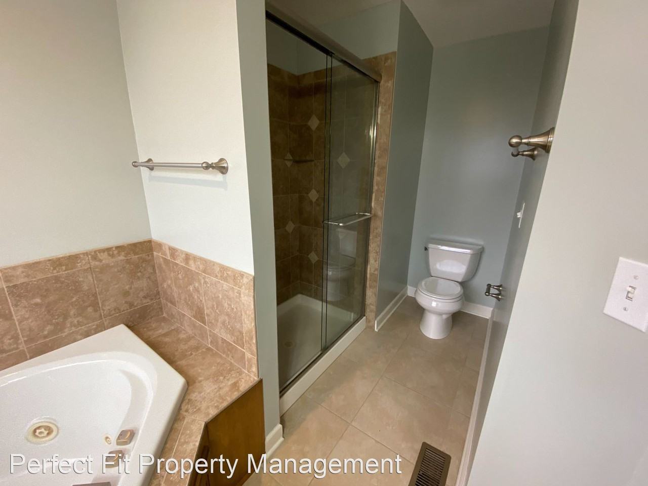 6204 Crystal Ln - Photo 3 of 28