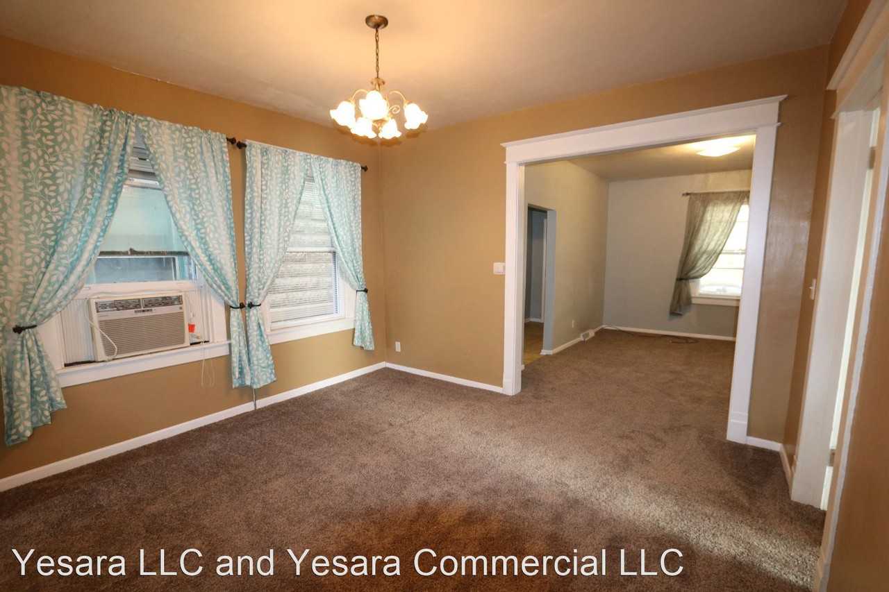 904 and 906 N 4th St - Photo 3 of 18