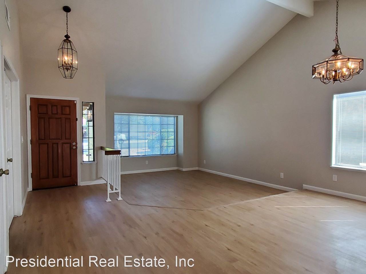 3240 Pinkerton Dr - Photo 2 of 8