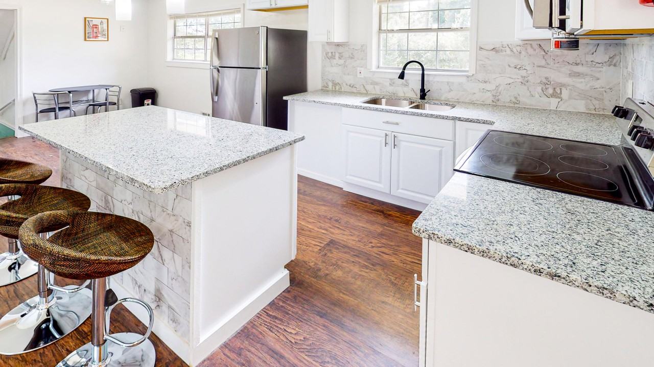 Canterbury Dr - Photo 4 of 12