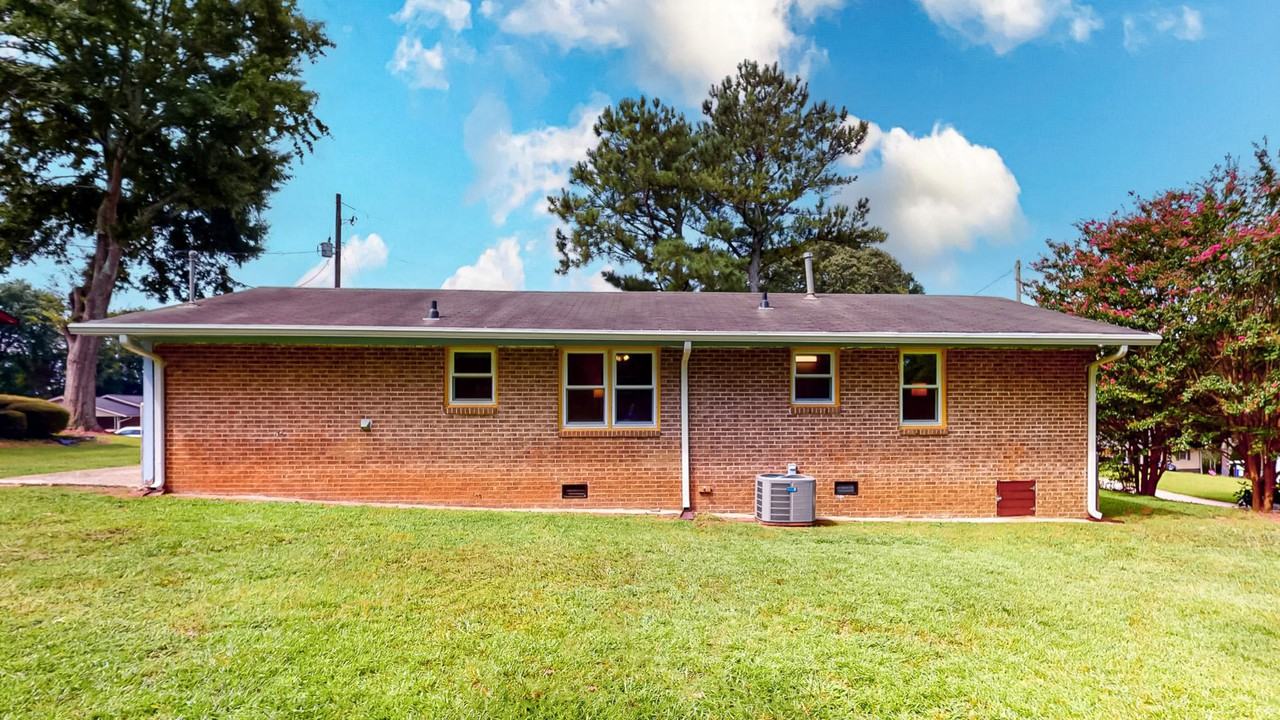 Apache Cir - Photo 4 of 13