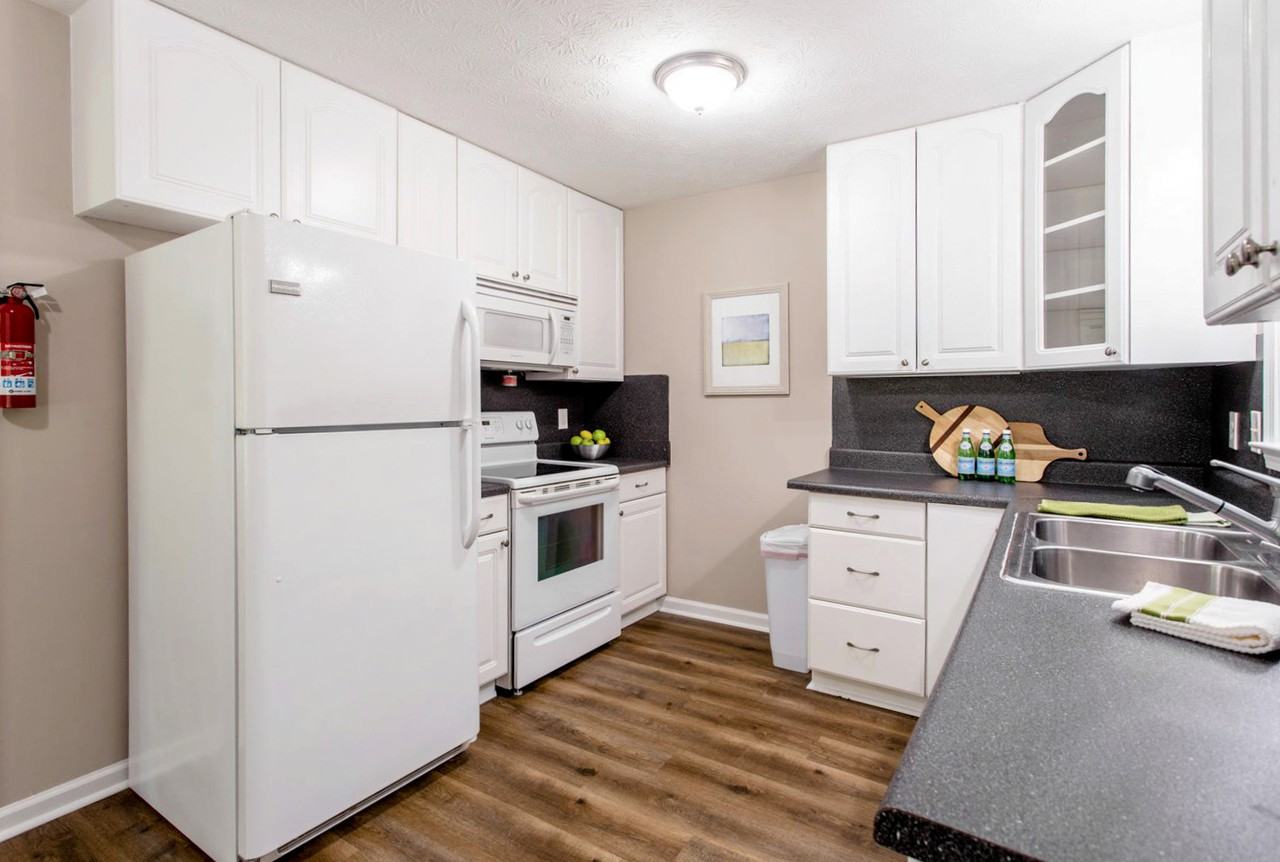 Ramblewood Ct - Photo 2 of 11