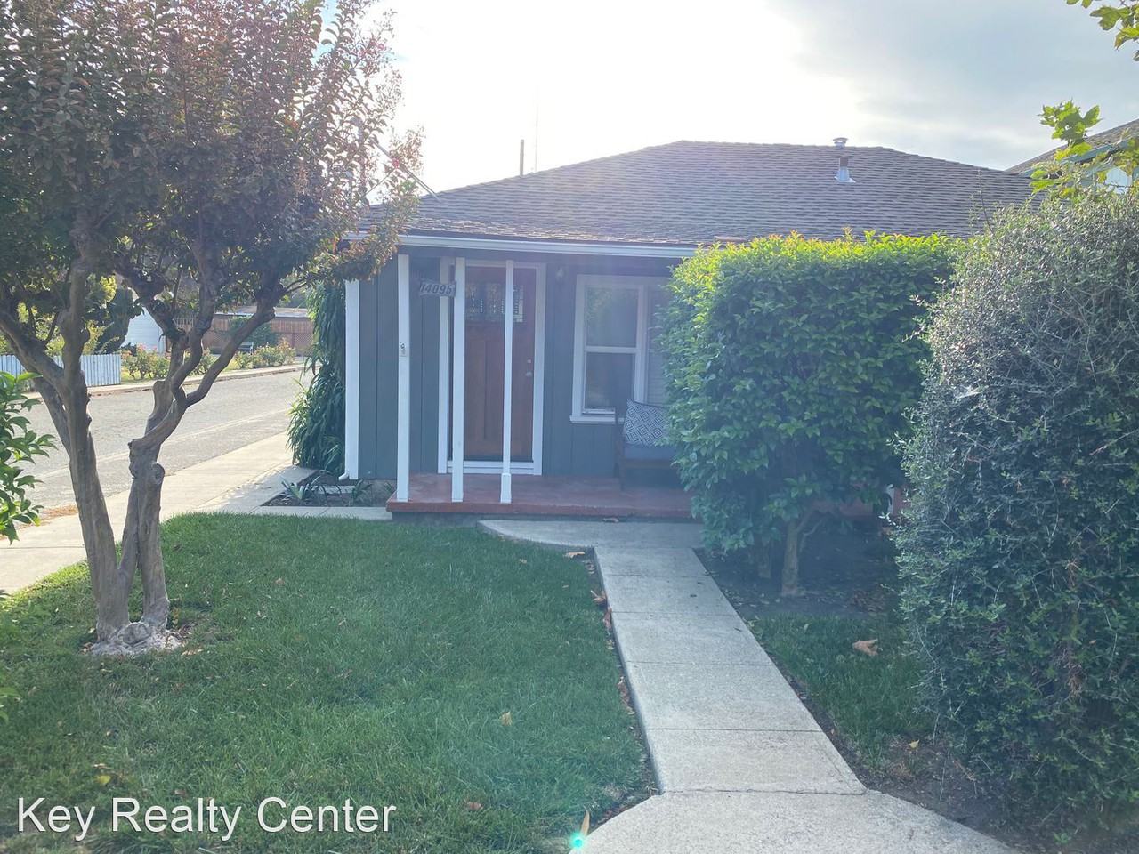 14095 Grove St - Photo 3 of 12