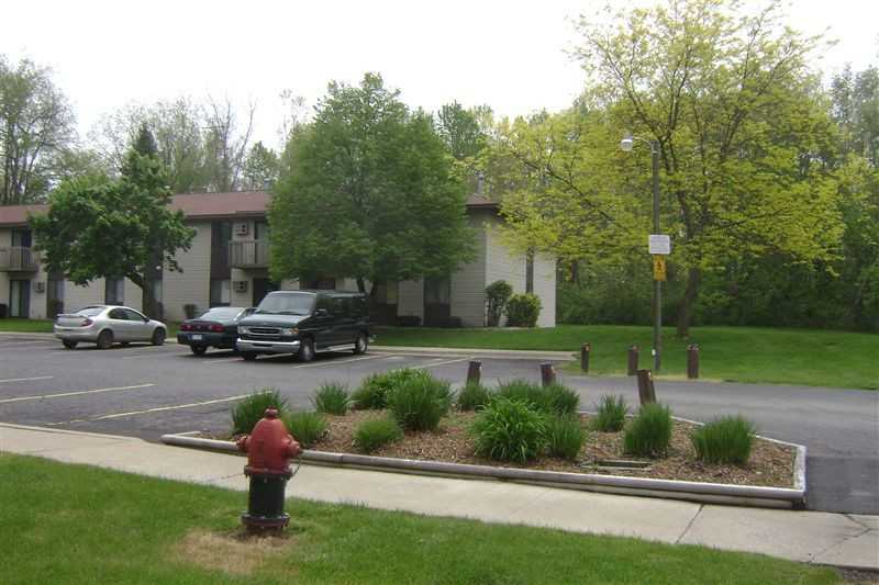 Lake Wind Apartments - Photo 2 of 16
