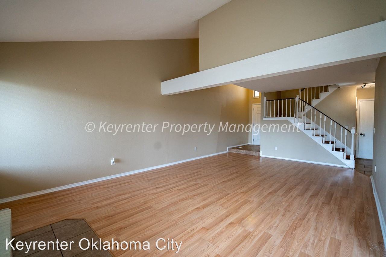 9826 Hefner Village Dr - Photo 3 of 20