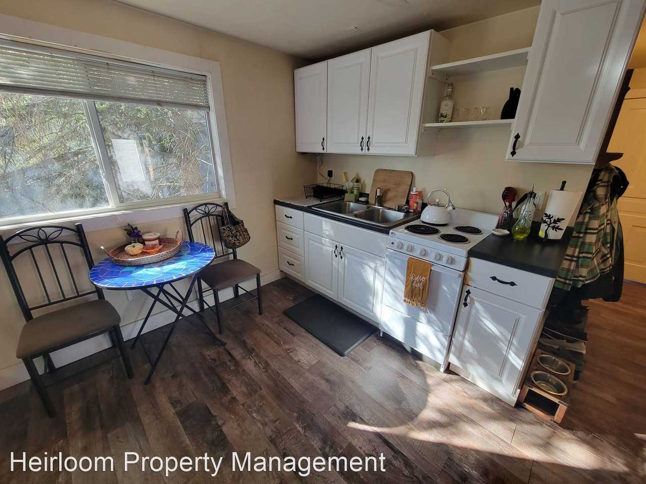 2007 E 1st St - Photo 3 of 13