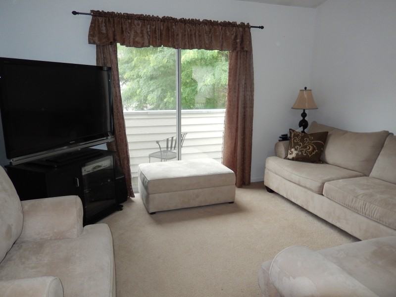 32 High Pond Ln - Photo 2 of 7