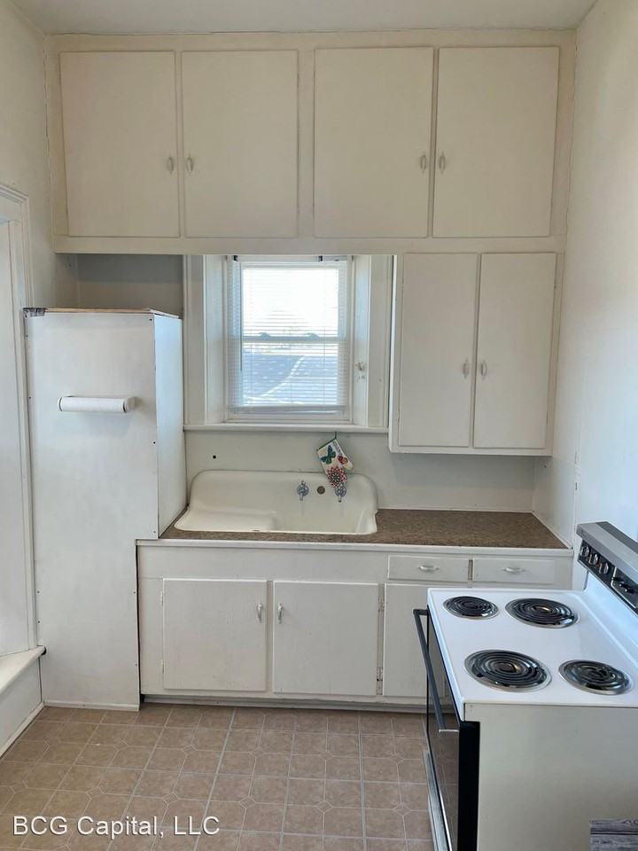 1241/1241.5 S Main St - Photo 2 of 5