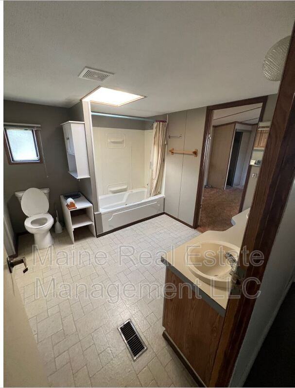 134 N Barton Rd - Photo 2 of 9