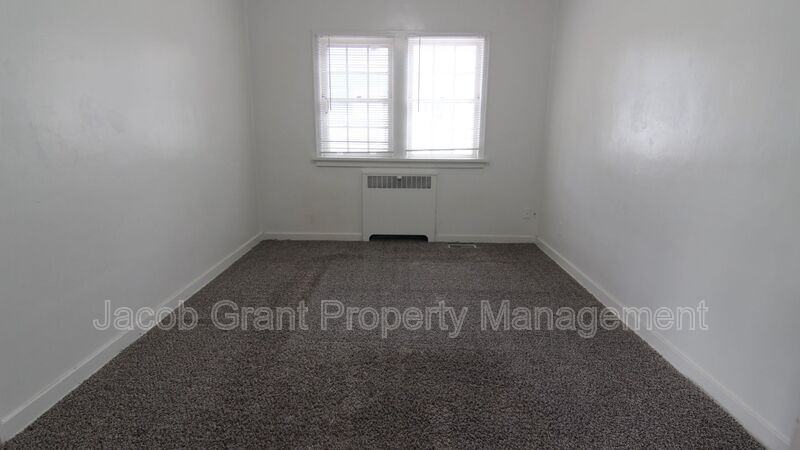 158 S 10th Ave - Photo 3 of 13