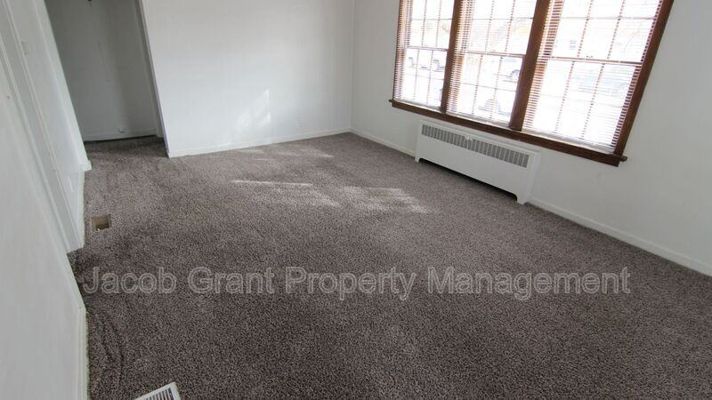158 S 10th Ave - Photo 4 of 13