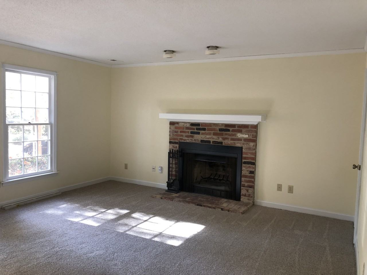 6013 Applewood Ln - Photo 2 of 13