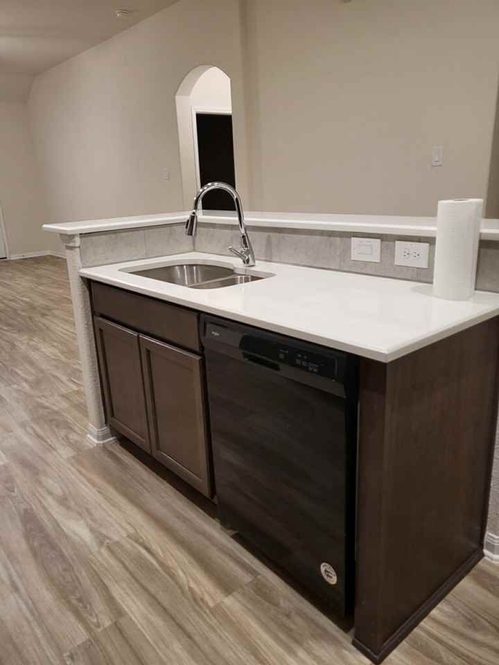 24542 Kildare St - Photo 3 of 12