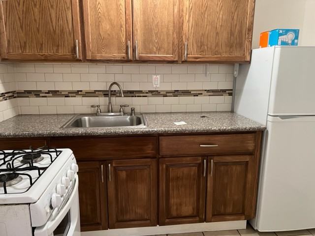 19730 Hathaway Ave - Photo 3 of 7