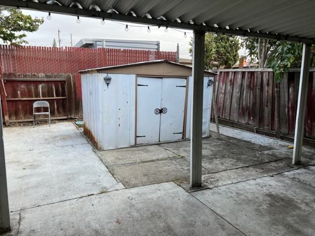 19730 Hathaway Ave - Photo 7 of 7