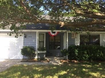 1052 Oakcrest Dr - Photo 2 of 18