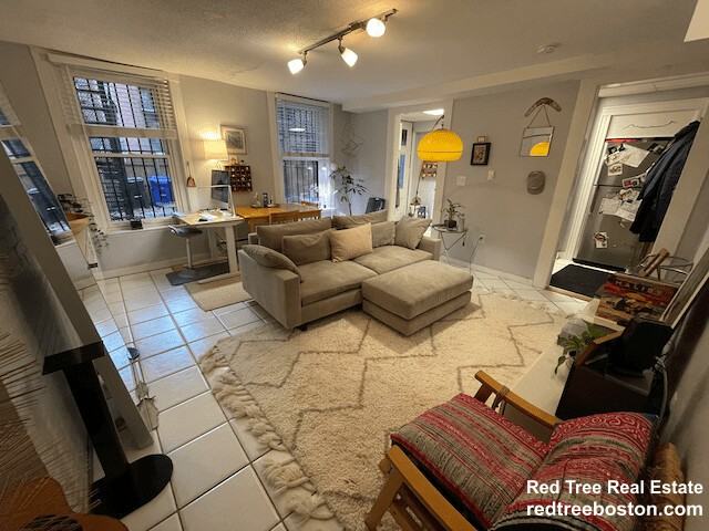 429 Marlborough St #1